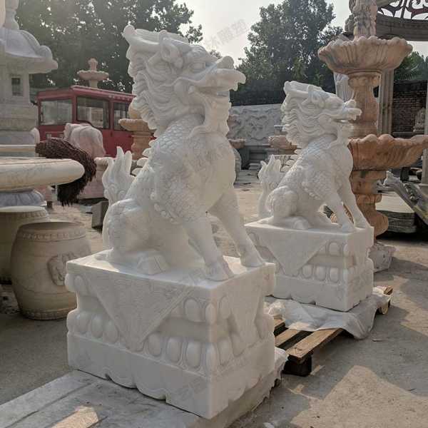 什么是傳統(tǒng)景觀中的藝術(shù)雕塑呢？