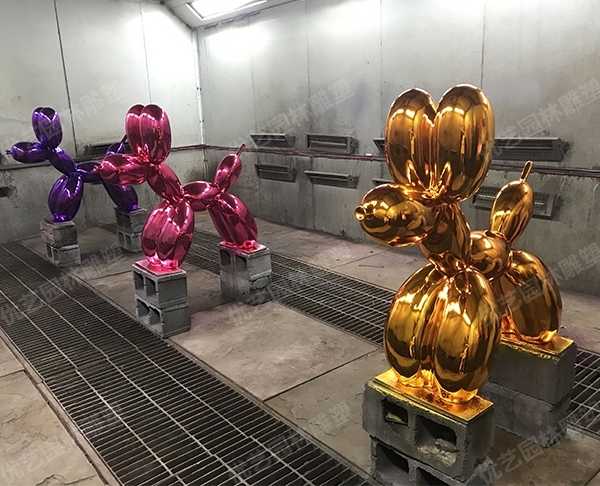 不銹鋼雕塑制作需要注意什么？